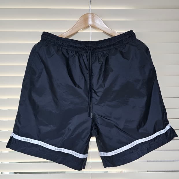 나이키 조던 에센셜 우븐 쇼츠 XL