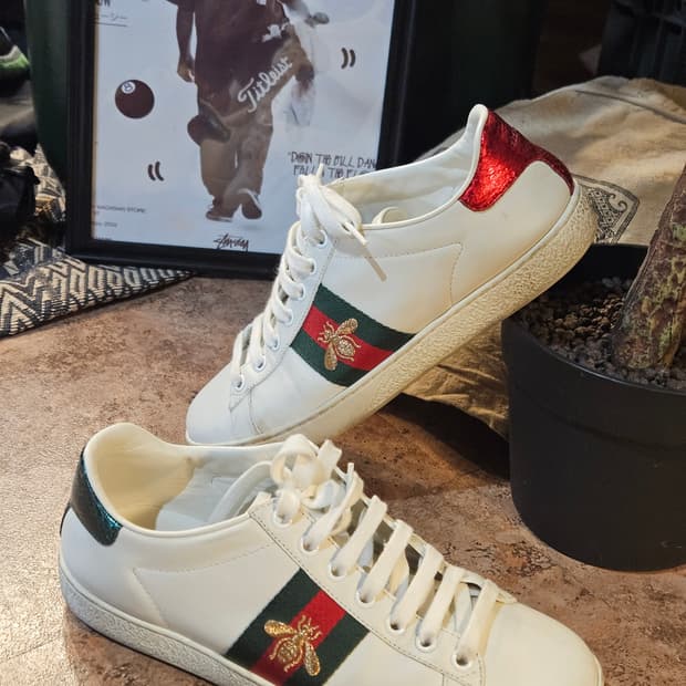 GUCCI 에이스 Bee 웹 스니커즈