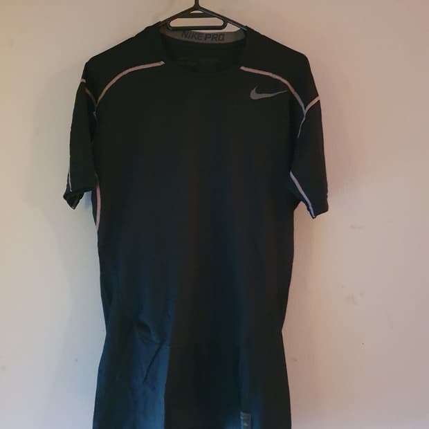 Nike 나이키 DRY-FIT 기능성 머슬핏 티셔츠)105