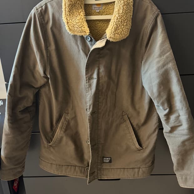 칼하트wip 셰필드 덱자켓