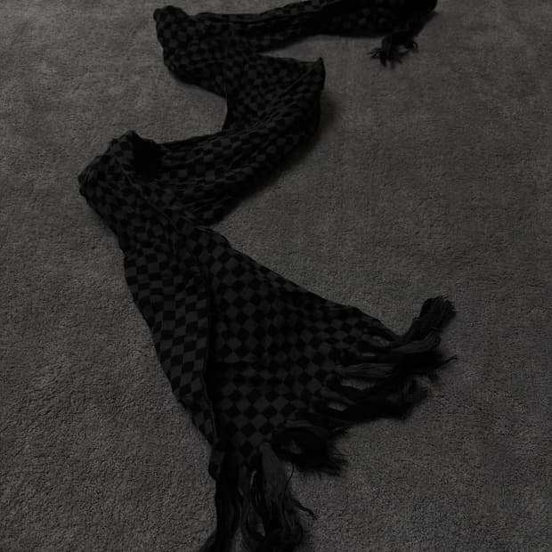Vintage minimal grunge mood scarf