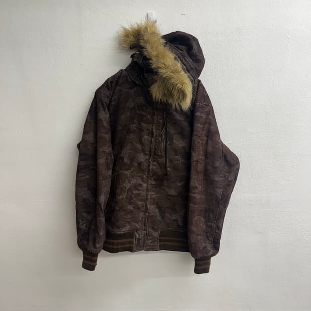 CRU jpn 카포플라쥬 점퍼