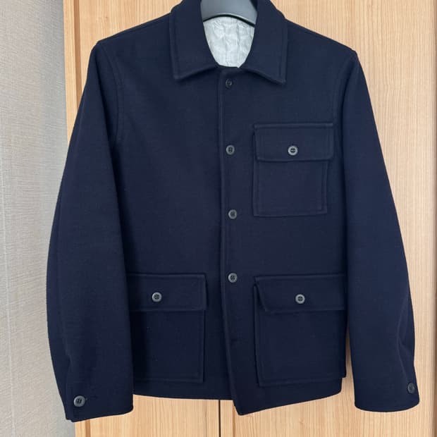 네이비 숏코트 판매합니다. (국내 브랜드)