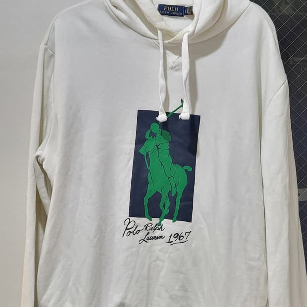 폴로 랄프로렌 큰포니 정품 프리스 L입니다 