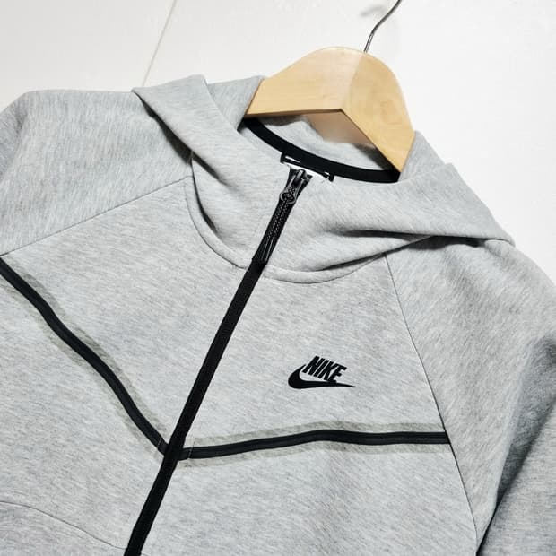 여성 2022 나이키 정가14만 테크팩 트레이닝복 러닝복 런닝복 후드집업