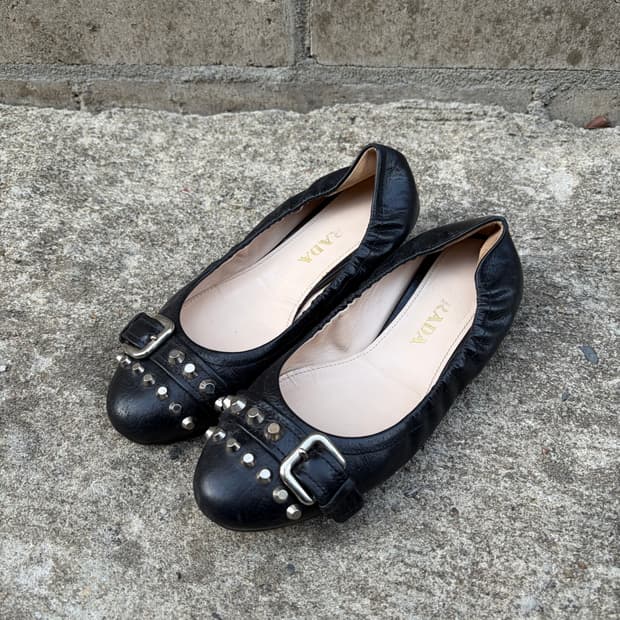 프라다 스터드 발레 슈즈