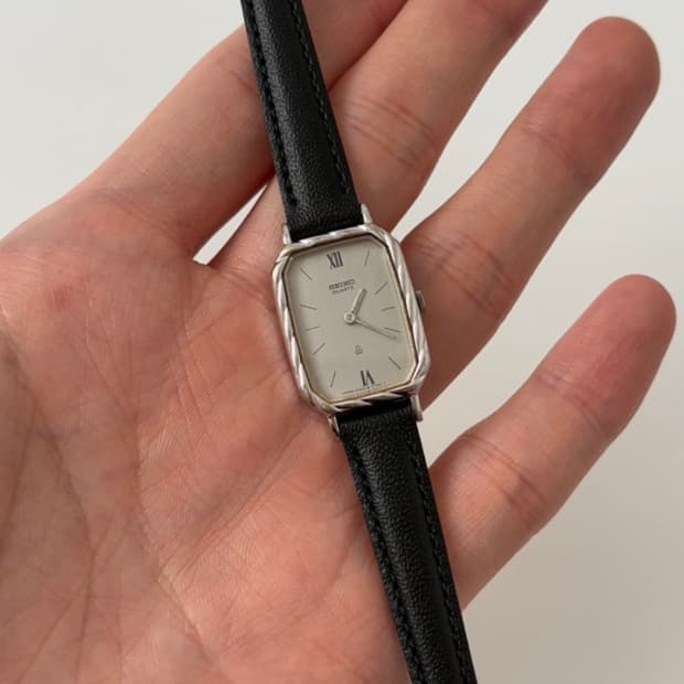 SEIKO - 80s silver square ladies quartz