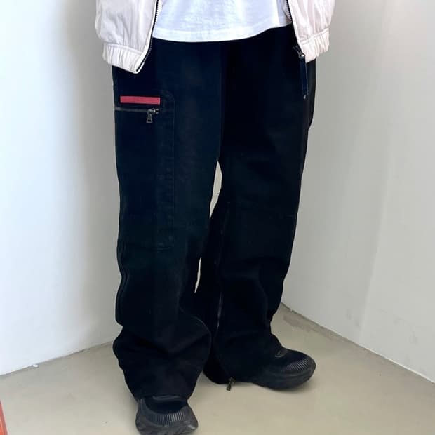 프라다 오리지널 레드 라벨 체인 신치백 블랙 워크팬츠