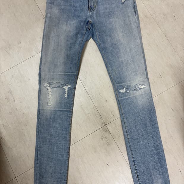 생로랑 연청 데미지 데님 30사이즈