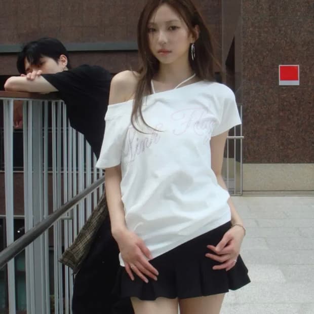 포어링 핑크 플래그 박스티