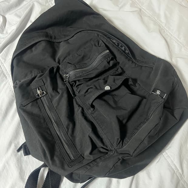산산기어 멀티 포켓 백팩