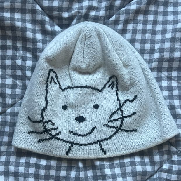 어트라이앵글 고양이 비니