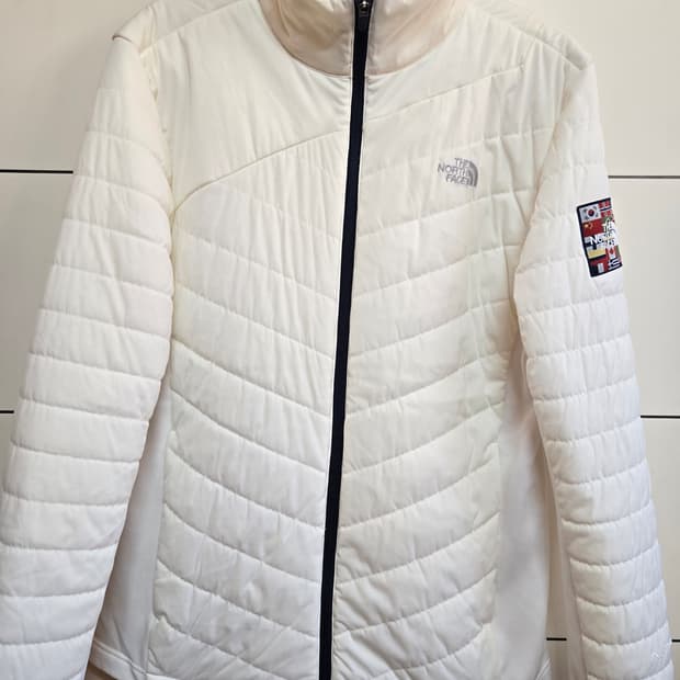 노스페이스 평창 아이보리 경량패딩(105사이즈)