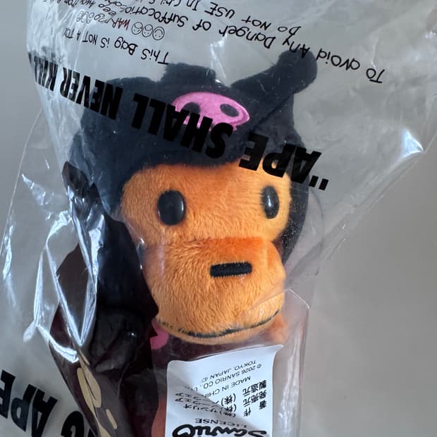 베이프 산리오 키링 쿠로미