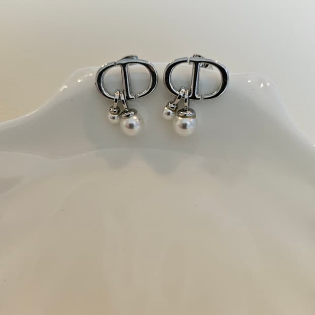 디올 업사이클링 드롭진주 실버 귀걸이