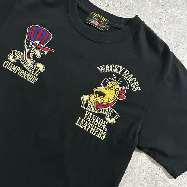 Vanson Leathers Wacky Races 자수반팔 티셔츠/086