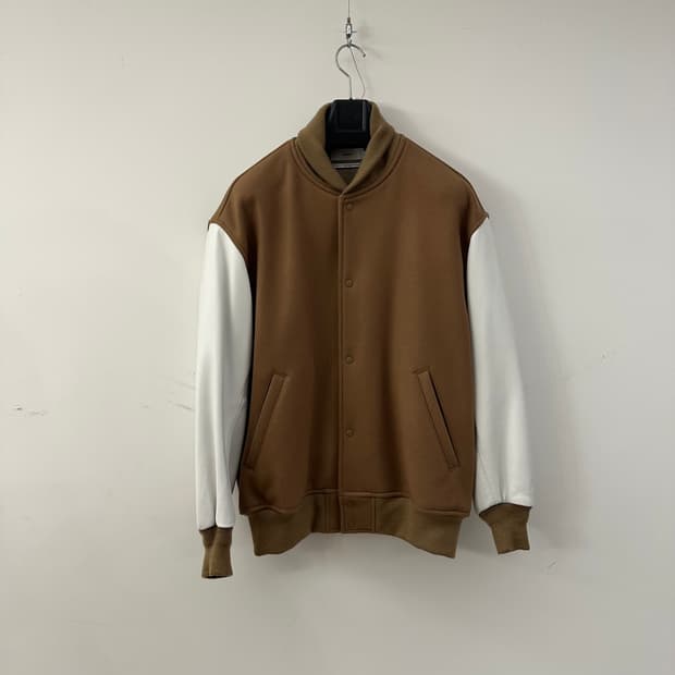 그라프페이퍼 스타디움 1 