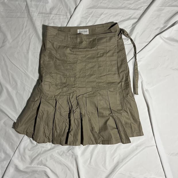 플리츠 랩스커트