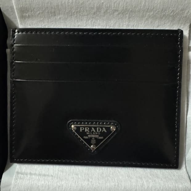 프라다 카드지갑