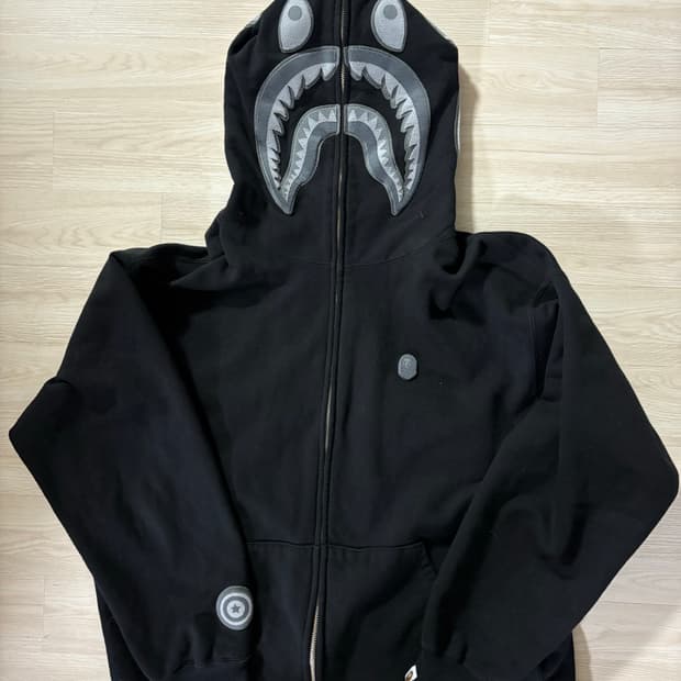 베이프 원포인트 샤크후드집업 L (릴렉스드핏) 판매합니다