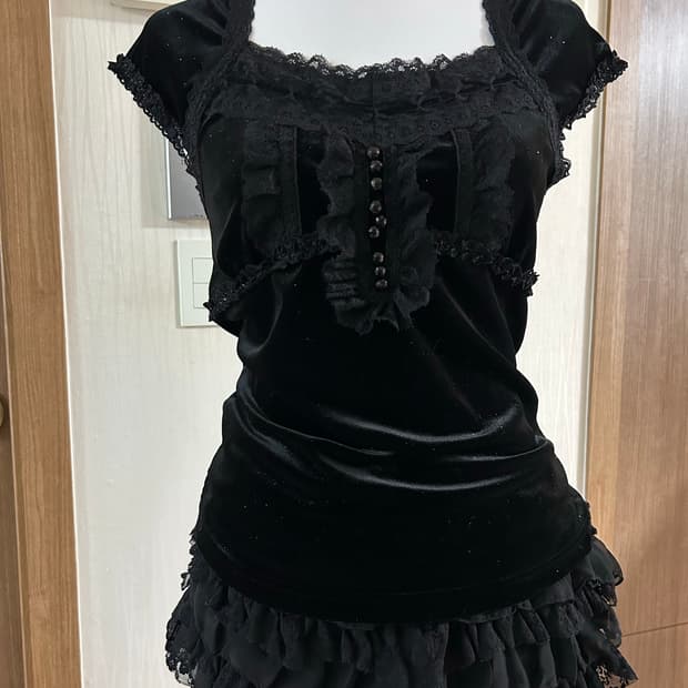 고스로리고딕공겜 블랙 레이스 벨벳 블라우스