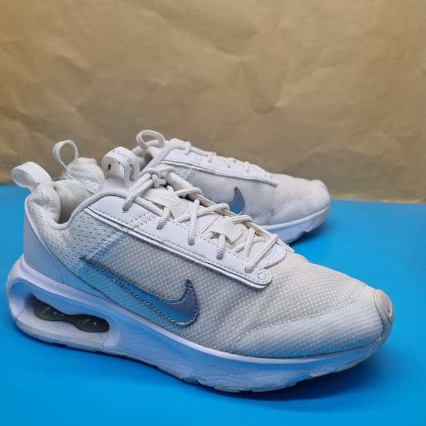 나이키 에어맥스 인터락 운동화245