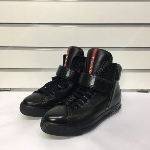 프라다 하이탑 검정색 신발 구해요