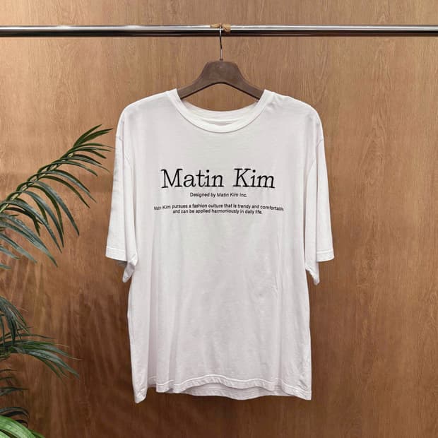 마땡킴 레터링 로고 프린팅 라운드넥 코튼 반팔 티셔츠 화이트