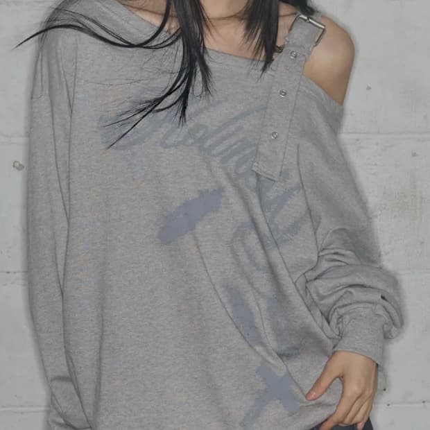 팬시클럽) 원숄더 버클 스웻셔츠 (MELANGE GRAY)