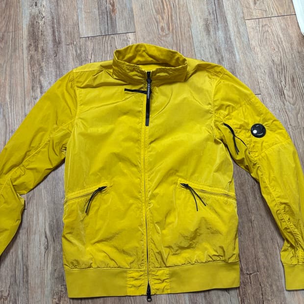 cp컴퍼니 옐로우 자켓L