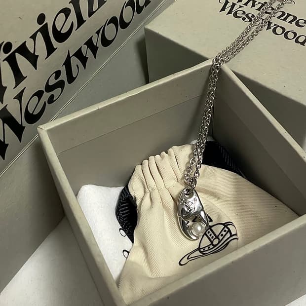 풀박스) 비비안웨스트우드 프레다 펜던트 목걸이