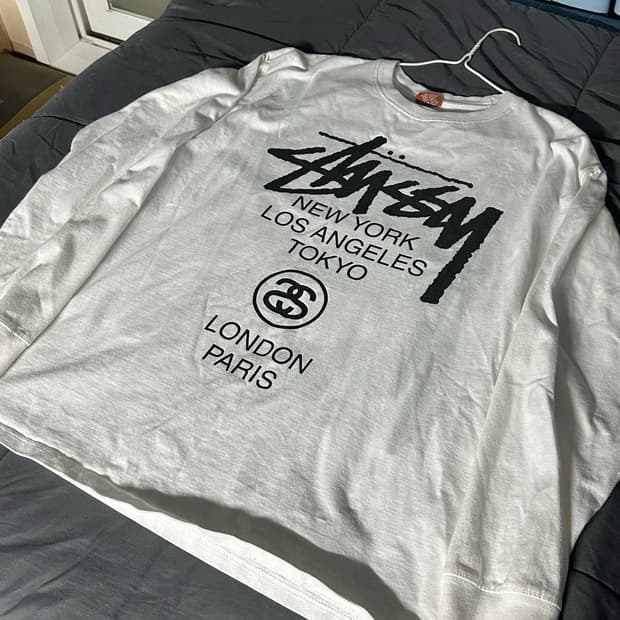 스투시 월드투어 롱슬리브 티셔츠 화이트