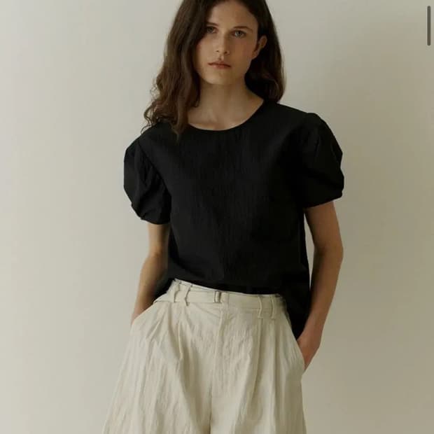 이슈넘버 2.99 ribbon top(블랙 스트라이프)블라우스