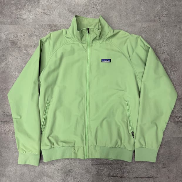 파타고니아 라이트 그린 바람막이 자켓