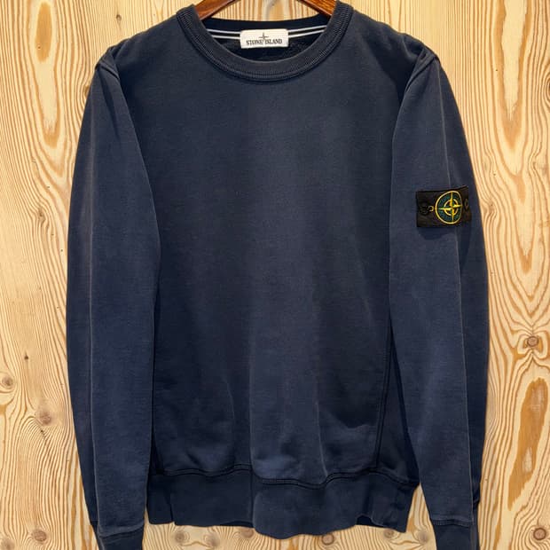 스톤아일랜드 나침반 패치 맨투맨