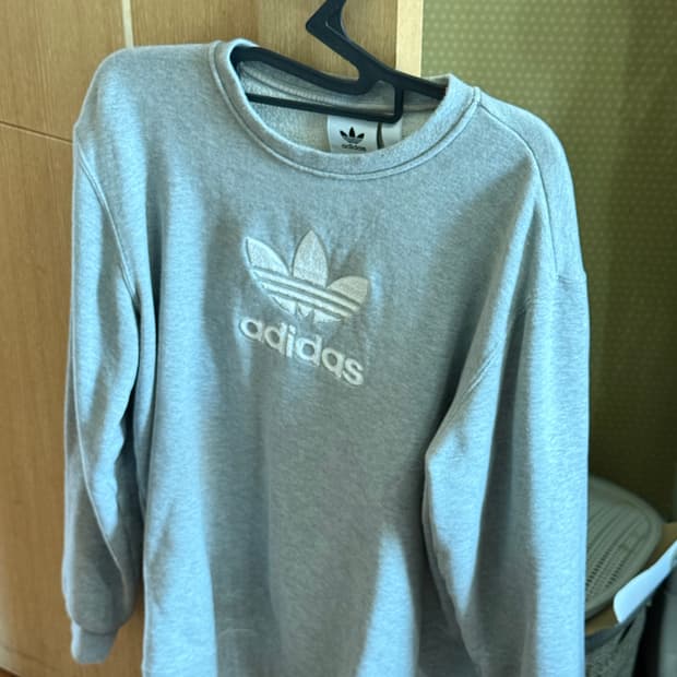 아디다스 맨투맨