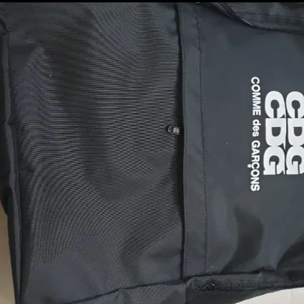 꼼데가르송 백팩