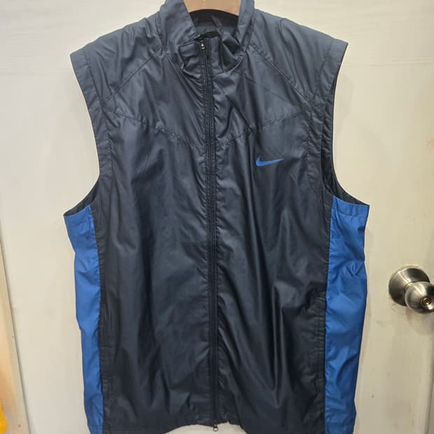 105,XL )) NIKE 나이키 조끼 ! 깔끔한 디자인!