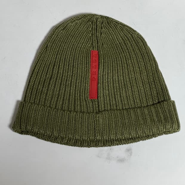 프라다 스포츠 비니