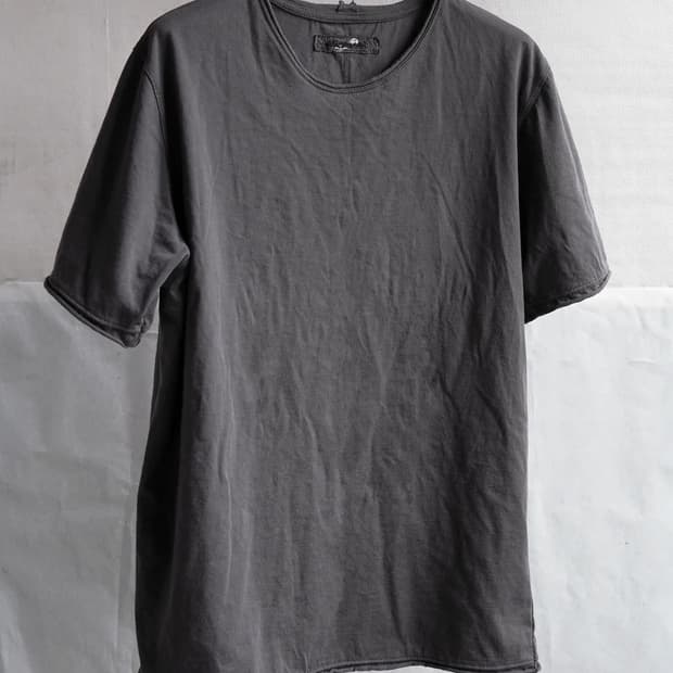 Blackmerle base tee shadow