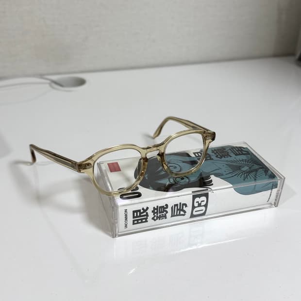 [최저가] 언커먼아이웨어 NES 샴페인 / 모스콧 램토쉬