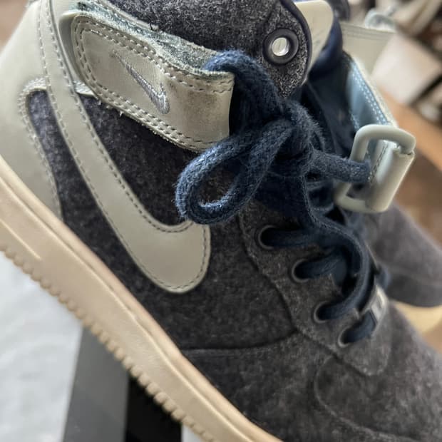 나이키 에어포스 240