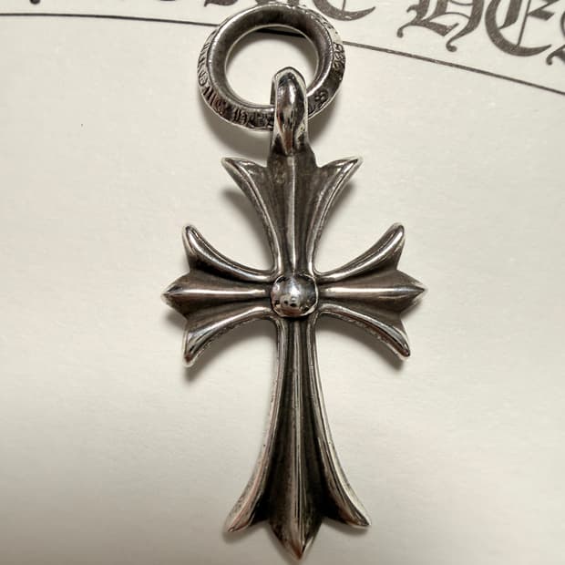 크롬하츠 크로스 참 실버 펜던트