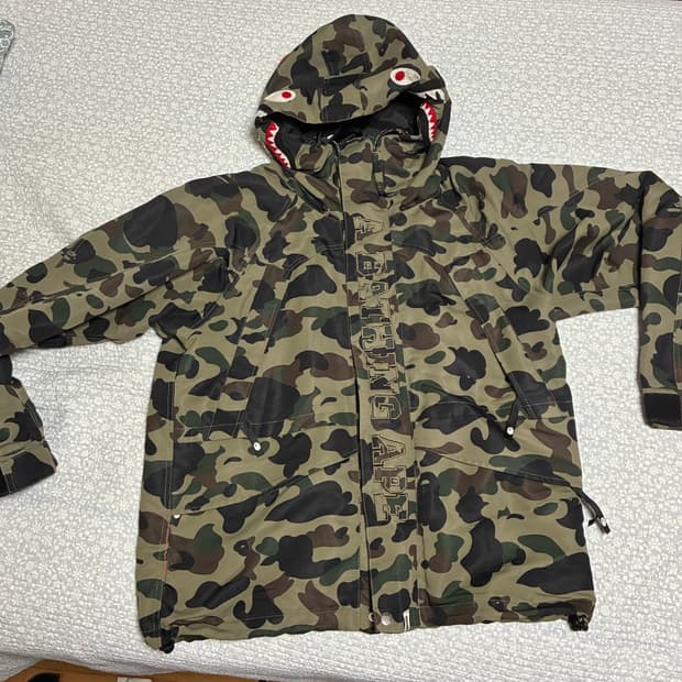 베이프 바람막이 팝니다