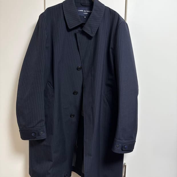 꼼데가르송 옴므 스트라이프 발마칸 코트