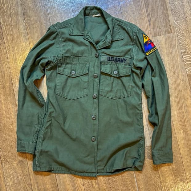 U.S ARMY OG-107 셔츠 베트남전 판매합니다