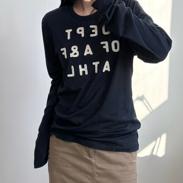 아베크롬비 네이비 롱슬리브 티서츠