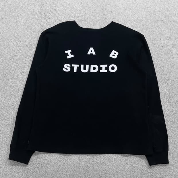 아이앱스튜디오 스펠 로고 롱슬리브 블랙