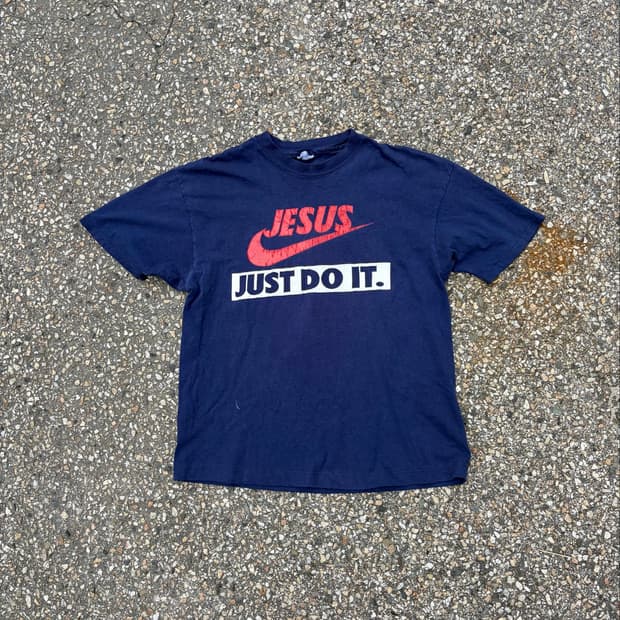 90s jesus parody tee xl (hanes)