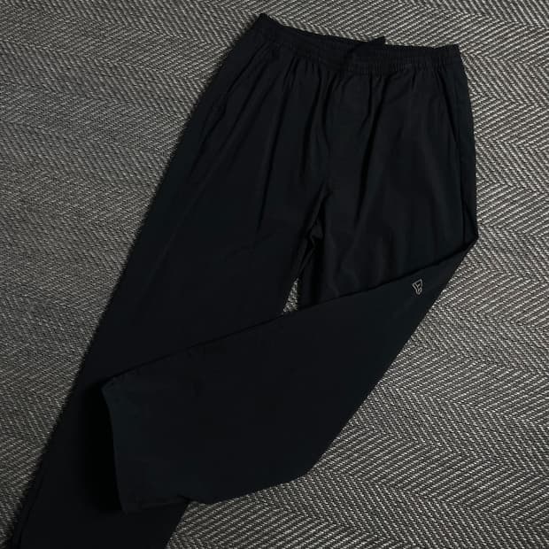 뉴에라 나일론 와이드핏 블랙 우븐 트랙 팬츠y 4368